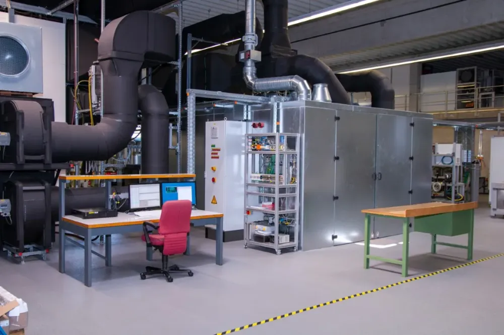 Adaptation ventilation poste industrielle à Plouédern